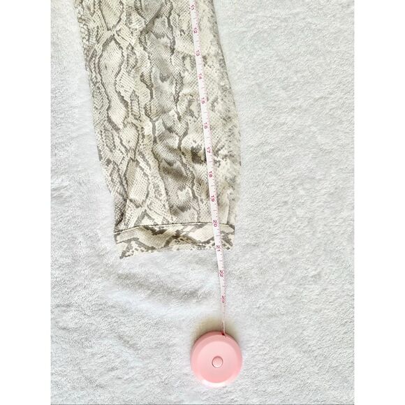 Joie snake print blouse size xs - Picture 10 of 10